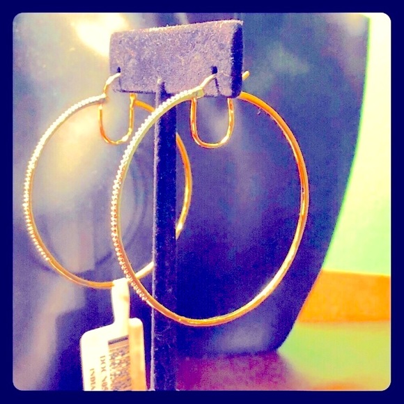 Sale❤️Diamond Hoops - Picture 6 of 6